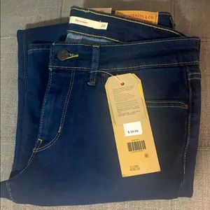 Levi Scult 711 Skinny Jeans